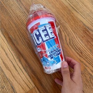 Glamlite ICEE Red and White Tumbler (Lipgloss Set)